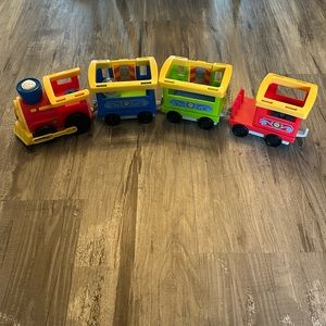 Fischer Price Little People 4 piece train set.